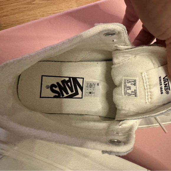 Leather high top Vans NWT 6.5W - Picture 3 of 4